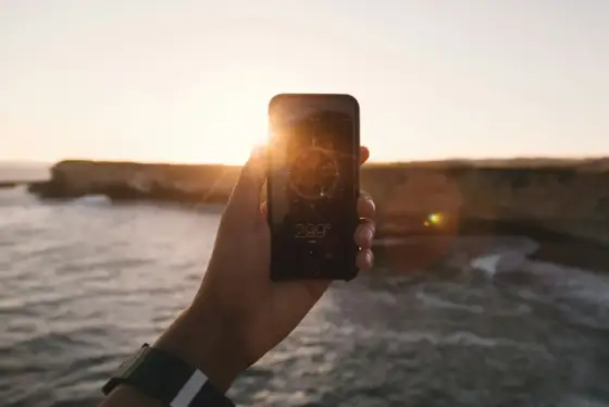 Kompas w telefonie - Jak działa, kalibrować i co robić, gdy myli?