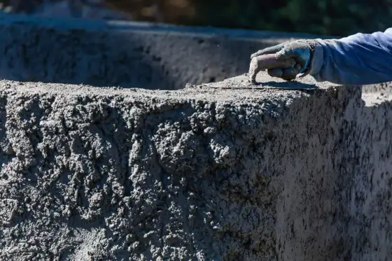 Beton B20 cena za m3 w 2026 - Ile zapłacisz z transportem i pompą?
