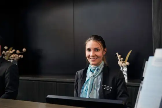 Hotelfachfrau-Weiterbildung - welcher Weg passt wirklich?
