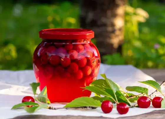 Kompot z czereśni - idealny przepis i pasteryzacja!