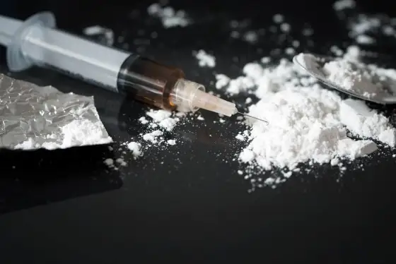 Substancje psychoaktywne - Jak działają i kiedy zaczyna się nałóg?