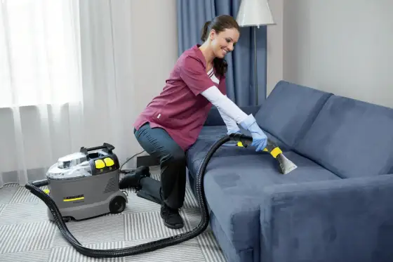 Pranie kanapy Kärcherem: Czysta sofa jak nowa? Poradnik DIY