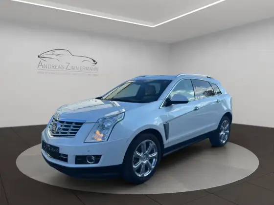 Cadillac SRX - Czy warto kupić używanego? Poradnik!