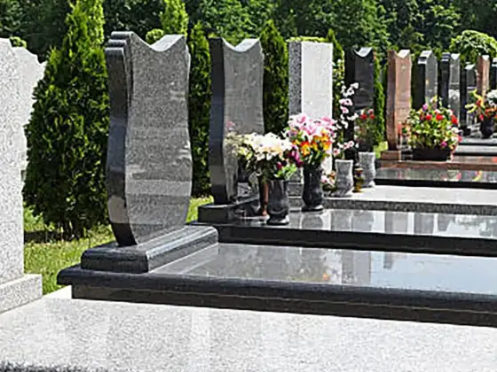 Jak zabezpieczyć pomnik z granitu? Poradnik pielęgnacji