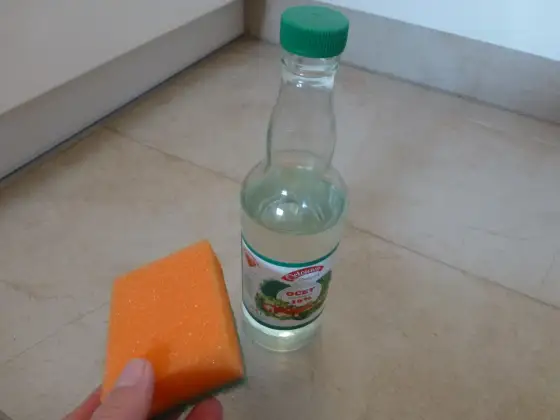 Ocet spirytusowy w surówce? Jak uratować smak i uniknąć błędu