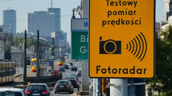Czy fotoradar musi być oznakowany? Sprawdź zasady i kary