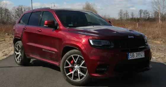 Jeep SRT - Czy warto kupić SUV-a z V8? Poznaj ceny i na co uważać