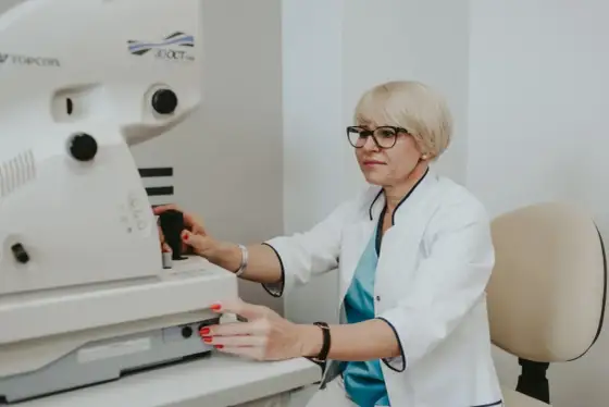 Badanie dna oka - co wykrywa i jak się przygotować?