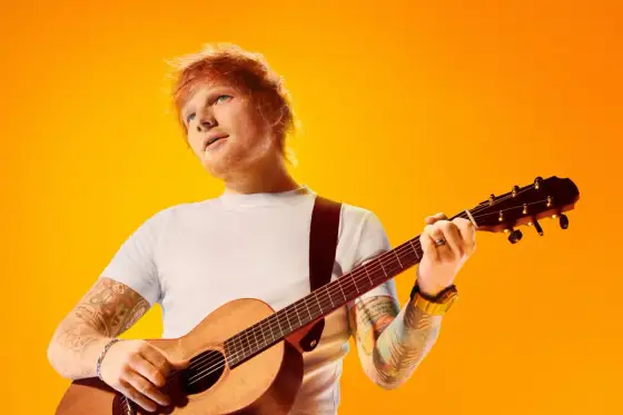Ed Sheeran - rok, który zmienił wszystko? Odkryj Play!