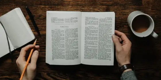 Apostolskie księgi Nowego Testamentu: Kluczowe informacje i znaczenie