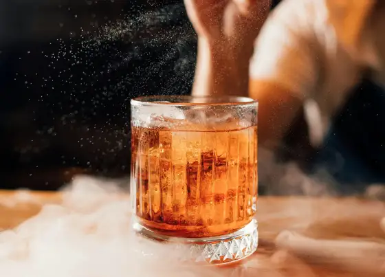 Boulevardier - Jak zrobić idealny drink z whiskey i Campari?