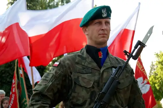 Jak zostać dowódcą - Droga do awansu w wojsku i firmie