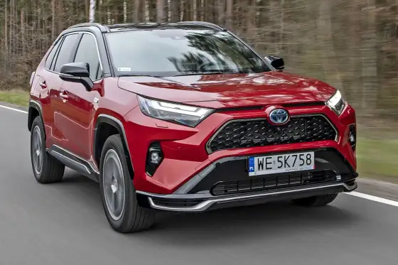 Toyota RAV4 2026 - Ile kosztuje i którą wersję warto wybrać?