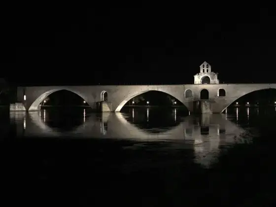 Sur le pont d’Avignon - Co kryje pieśń o moście?