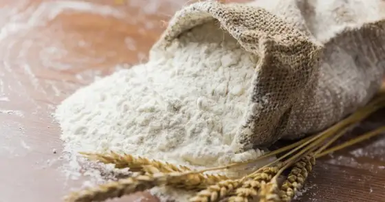 Gluten w mące - Co to jest i jak piec bez niego?
