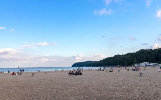 Plaża miejska Gdynia - plan na dzień. Morze, miasto, atrakcje