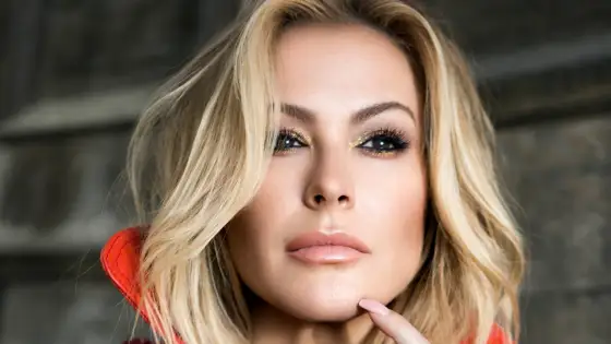 Anastacia - Fenomen głosu i kariery. Dlaczego wciąż zachwyca?