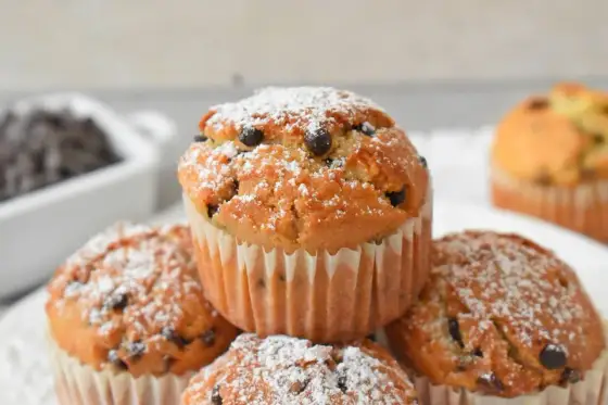 Idealne muffinki z czekoladą: Wilgotne i puszyste przepis!