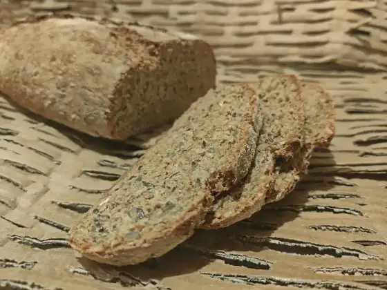 Wilgotny chleb orkiszowy - jak upiec miękki bochenek