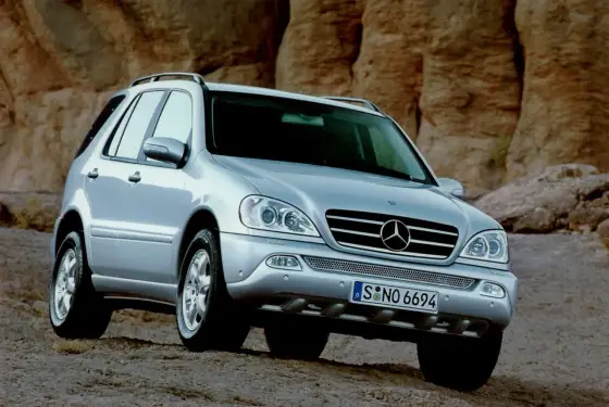 Mercedes ML 320 - SUV do terenu? Analiza, koszty, porady