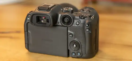 Canon EOS R7 - ile kosztuje i czy warto go kupić?