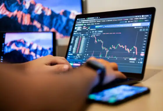 Day trading: Co to jest? Ryzyko, zyski i jak zacząć w Polsce