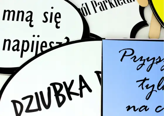 Śmieszne podpisy do fotoksiążki - Gotowe teksty na każdą okazję