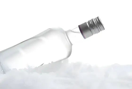 Temperatura zamarzania wódki - Kiedy butelka zamieni się w lód?