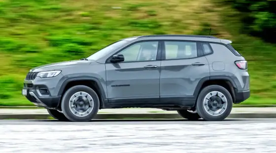 Jeep Compass Plug-in - czy 4xe to lepszy wybór niż diesel?