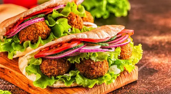 Co to jest falafel - Skład, smak i sekrety idealnej chrupkości