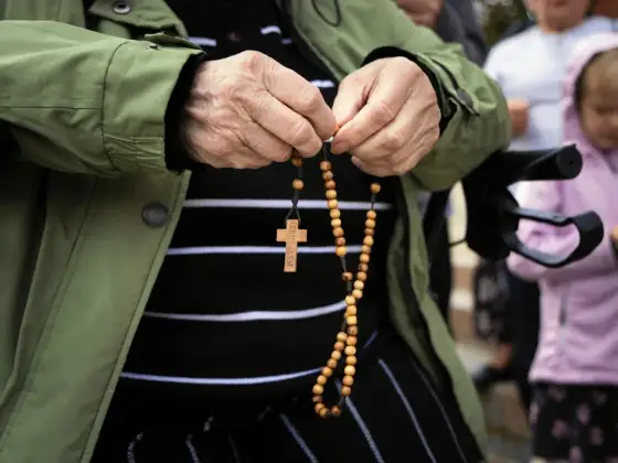 Modlitwa za dorosłe dzieci - Jak odzyskać spokój i zaufać?