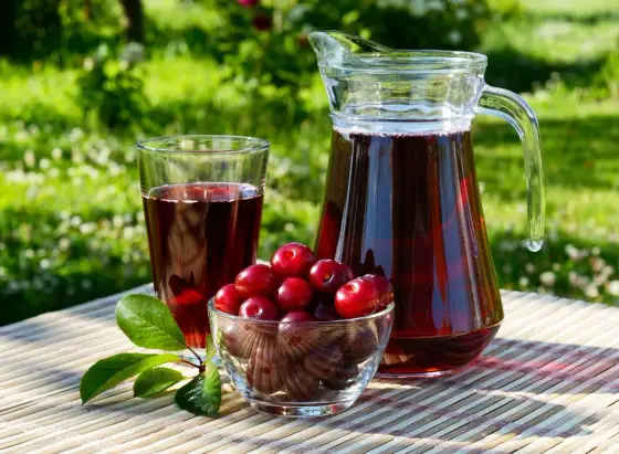 Kompot z wiśni - idealny przepis na lato i zimę