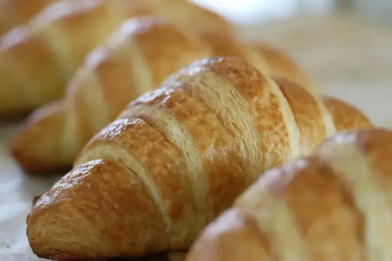 Ile piec ciasto francuskie - Sprawdź idealny czas i temperaturę