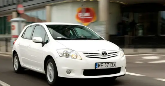 Toyota Auris 1.4 D-4D - Czy ten diesel ma sens? Analiza!