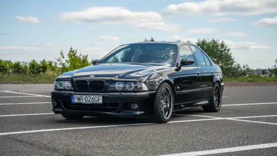 BMW E39 w 2026 - Którą wersję wybrać i ile kosztuje?