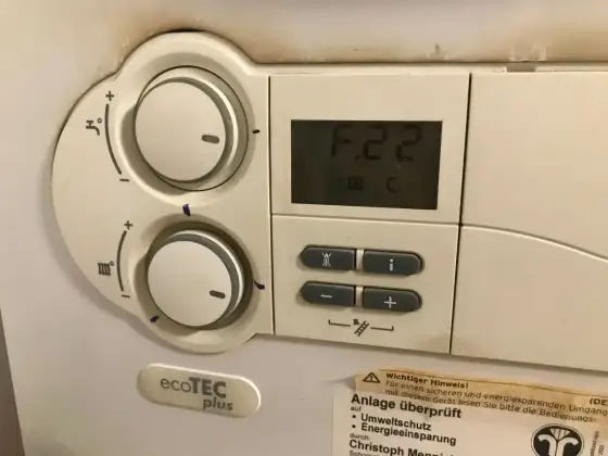 Piec gazowy wyje podczas grzania? Rozwiąż problem!