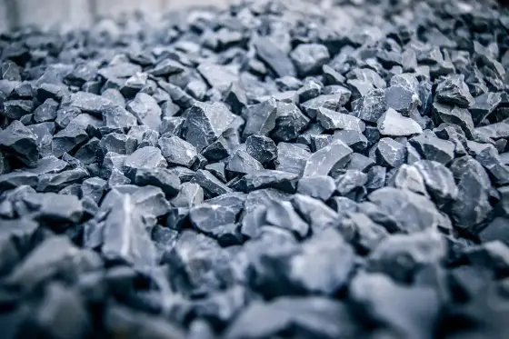 Ile żwiru na kubik betonu - Ile ton i wiader realnie potrzebujesz?