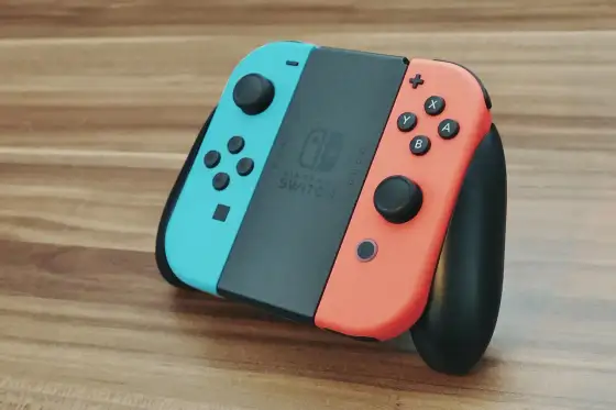 Jak podłączyć pada PS4/PS5/Xbox do Nintendo Switch? Poradnik