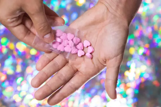 MDMA (molly) - Czy to naprawdę tylko zabawa?
