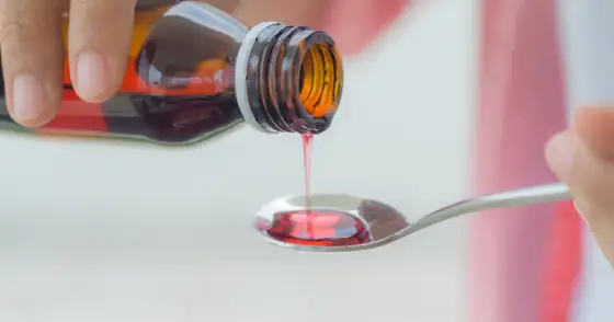 Syrop na kaszel mokry - jak wybrać i kiedy nie wystarczy?