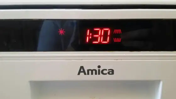 Symbole i kody błędów zmywarki Amica - co oznaczają?