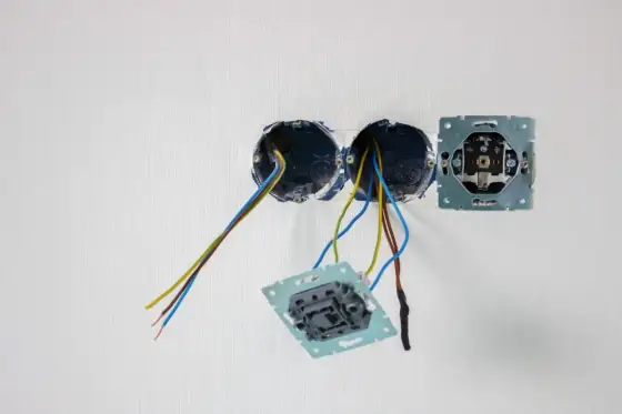 Osadzanie puszek elektrycznych - Poradnik bez poprawek!