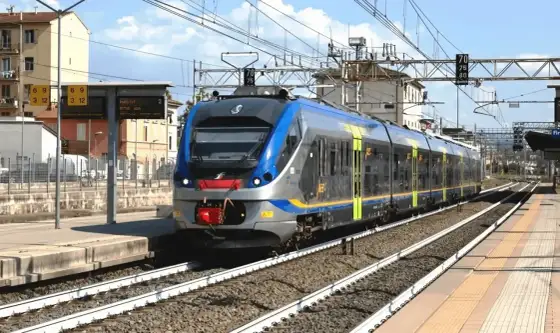 Metro Neapol - Linie, bilety, przesiadki. Planuj mądrze!