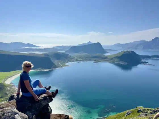 Mannen i Lofoten - Din guide till en kort topptur med stor utsikt
