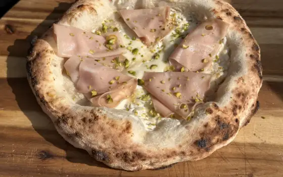Pizza napoletana - So gelingt sie perfekt zu Hause