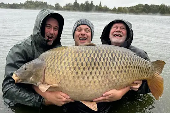 Największy karp świata i rekord Polski - Jak złowić rybę życia?