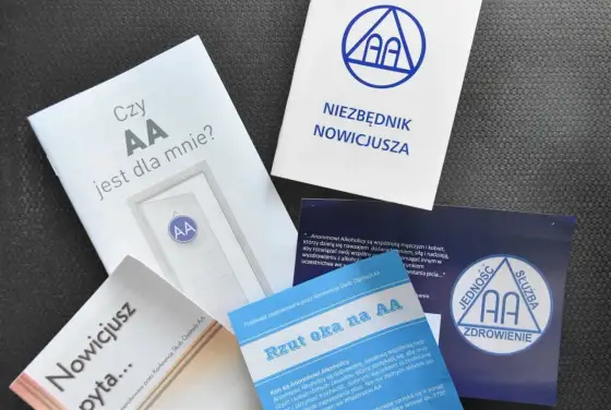 AA - Co to jest i jak działa wspólnota Anonimowych Alkoholików?