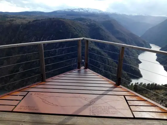 Mirador de Santiorxo - Vistas al Sil y ruta en Ribeira Sacra