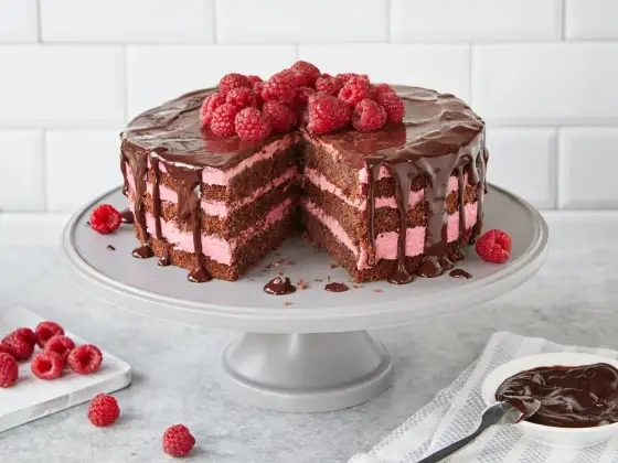Himbeertorte mit Schokoboden - So gelingt sie perfekt!