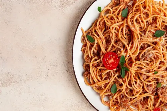 Jakie przyprawy do spaghetti - Jakie wybrać i kiedy je dodać?